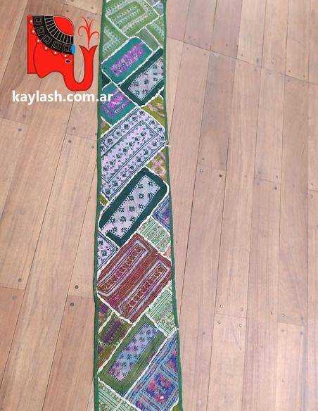 camino-bordado-patchwork-artesanal-estilo-boho-chic-textil-india-decoracion-mesa-kaylash camino-bordado-patchwork-artesanal-estilo-boho-chic-textil-india-decoracion-mesa-kaylash