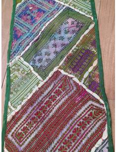camino-bordado-patchwork-artesanal-estilo-boho-chic-textil-india-decoracion-mesa-kaylash 2