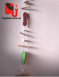 movil-ojotas-colgante-decoracion-artesanal-veraniega-estilo-boho-nautico-hogar-kaylash 2