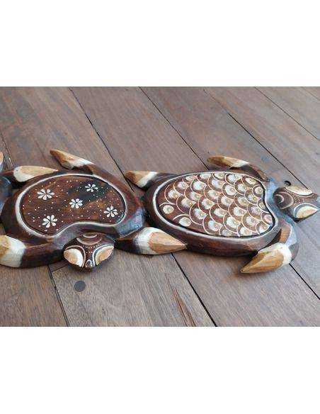 Tortugas en madera Origen: Indonesia Tortugas en madera Origen: Indonesia