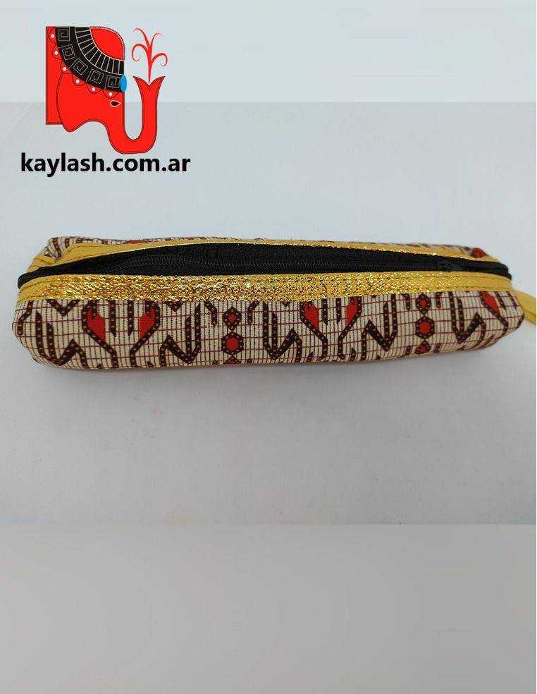 cartuchera-monedero-batik-artesanal-teñido-a-mano-accesorio-boho-organizacion-mistica-kaylash