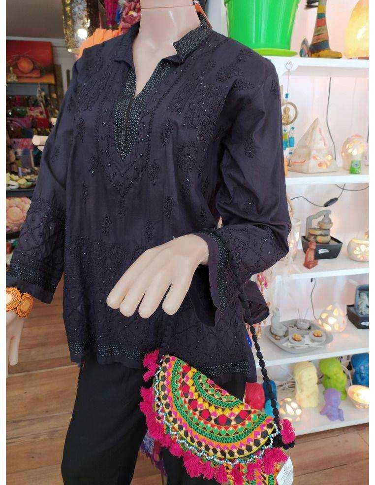 Camisa negra bordada Origen: India