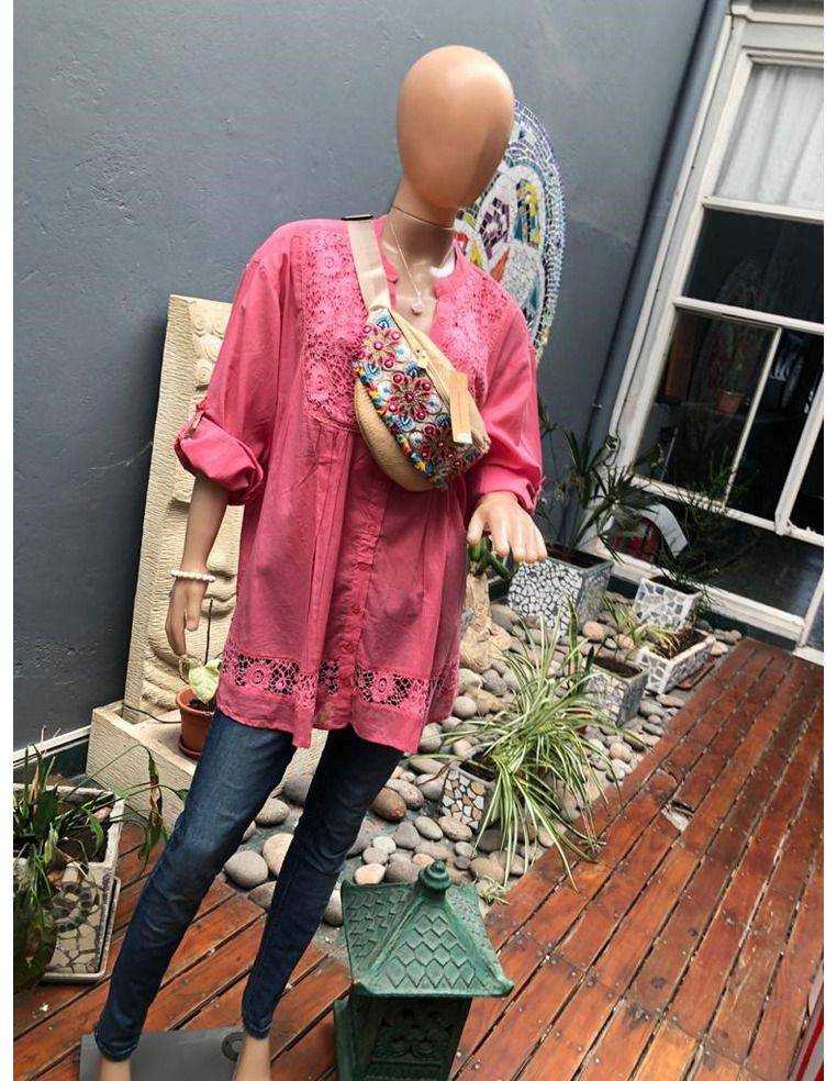 camisa-con-bordado-artesanal-boho-chic-kaylash-detalles-textiles-blanca-moda-femenina-2026