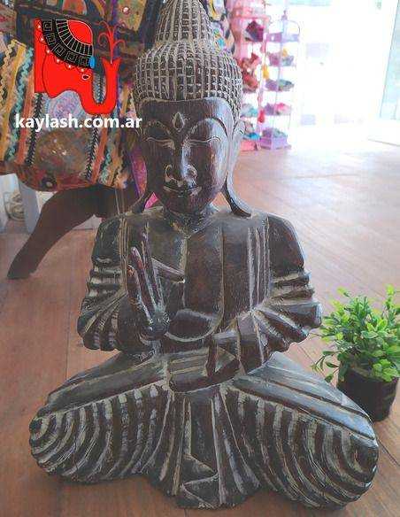 Talla de Buda en madera albasia