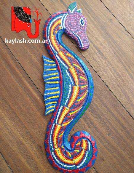 Hipocampo en madera Origen: Indonesia