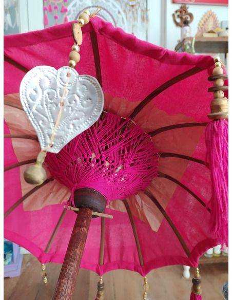 sombrilla-con-caireles-decorativa-artesanal-boho-chic-cristales-reflejo-luz-kaylash sombrilla-con-caireles-decorativa-artesanal-boho-chic-cristales-reflejo-luz-kaylash