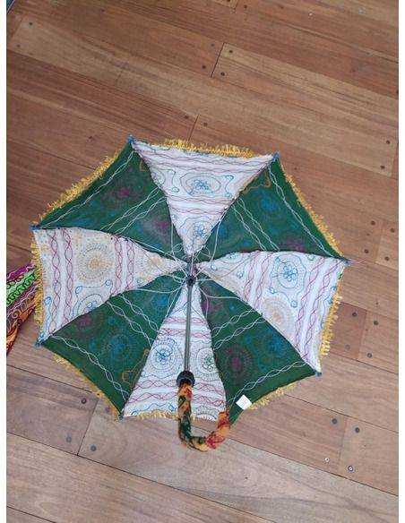 paraguas-brillo-decorativo-artesanal-boho-chic-diseño-místico-luz-protección-kaylash