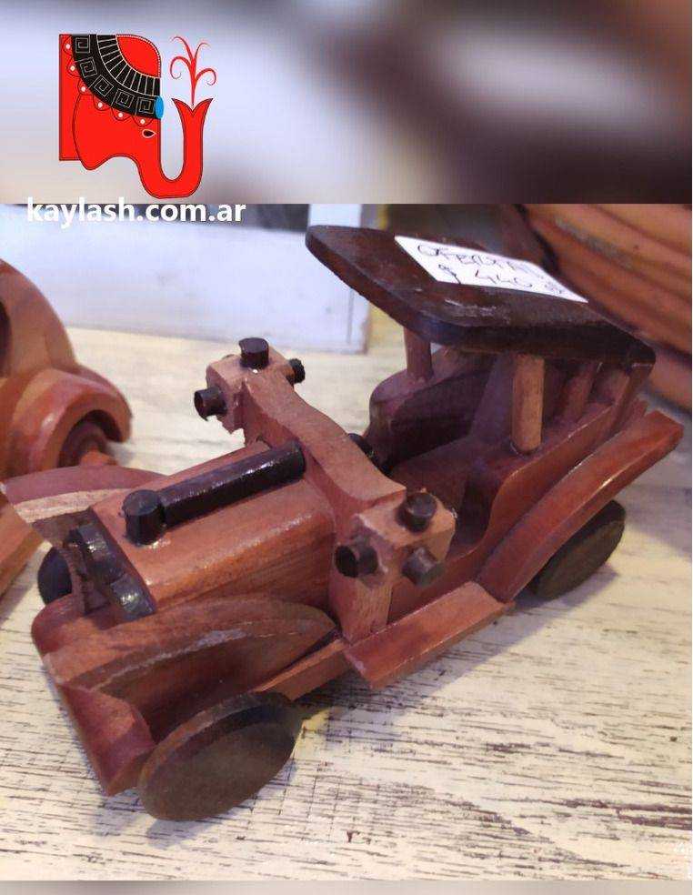 auto-madera-clasico-artesanal-decoracion-vintage-objeto-madera-noble-estilo-rustico-kaylash