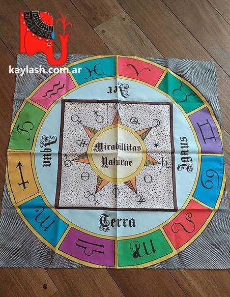 pano-de-tarot-textil-artesanal-proteccion-cartas-lectura-mistica-espacio-sagrado-kaylash