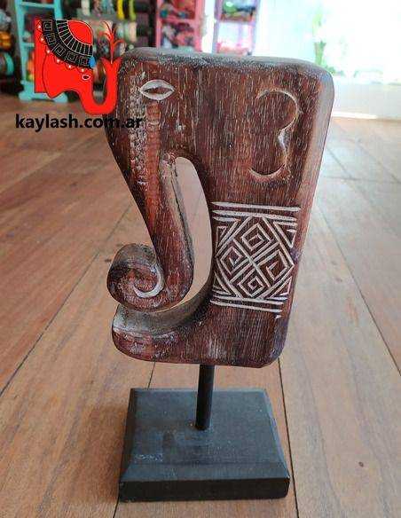 Elefantes en madera Elefantes en madera