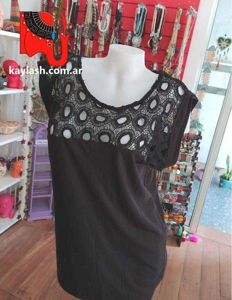 Remera calada Origen: India