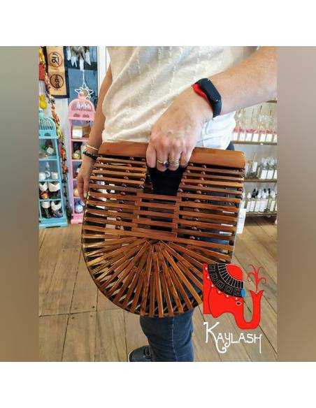 cartera-madera-kris-wood-artesanal-bali-bolso-mano-madera-noble-estilo-boho-chic-kaylash