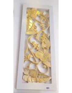Panel tallado con flores