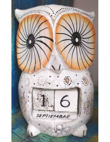 buho-calendario-perpetuo-madera-artesanal-decoracion-mistica-escritorio-kaylash