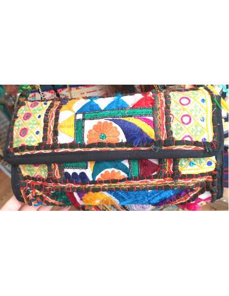 cartera-sobre-tejida-estilo-boho-chic-artesanal-clutch-mujer-accesorios-kaylash
