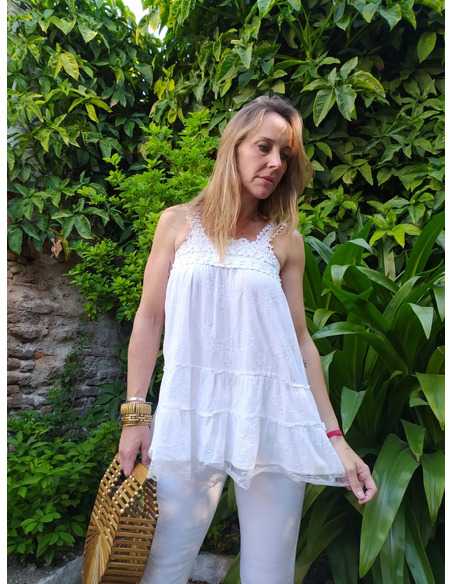 Musculosa con encaje