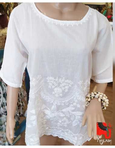 blusa-blanca-bordada-estilo-boho-chic-detalle-bordado-artesanal-femenina-kaylash