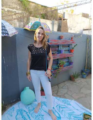 remera-calada-india-blanco-estilo-boho-chic-moda-artesanal-mística-kaylash