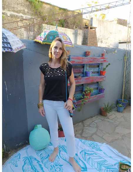 remera-calada-india-blanco-estilo-boho-chic-moda-artesanal-mística-kaylash