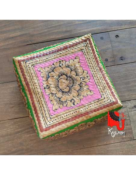 Caja de bambo pintada