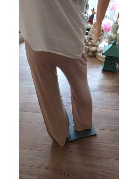 pantalon-flor-estampado-mujer-boho-chic-indumentaria-comoda-textura-fluida-moda-2026-kaylash