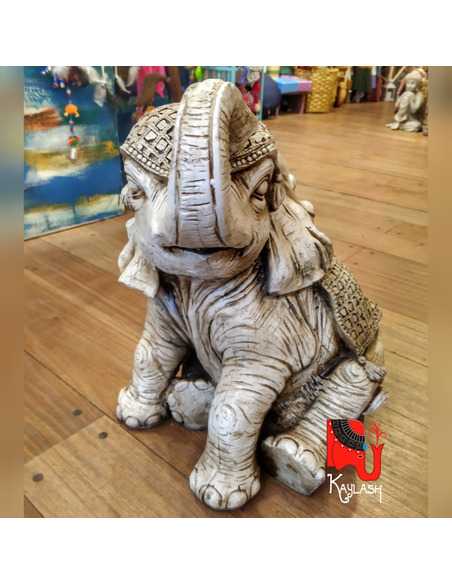 Elefante bebe resina