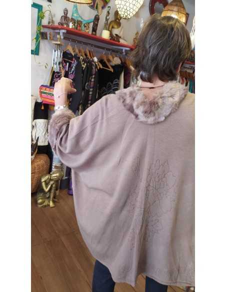 ruana-con-piel-sintetica-abrigo-mujer-estilo-boho-chic-elegante-invierno-kaylash