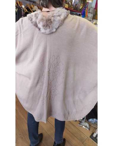 ruana-con-piel-sintetica-abrigo-mujer-estilo-boho-chic-elegante-invierno-kaylash