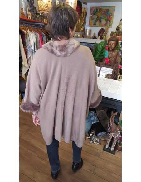 ruana-con-piel-sintetica-abrigo-mujer-estilo-boho-chic-elegante-invierno-kaylash