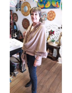 ruana-con-piel-sintetica-abrigo-mujer-estilo-boho-chic-elegante-invierno-kaylash