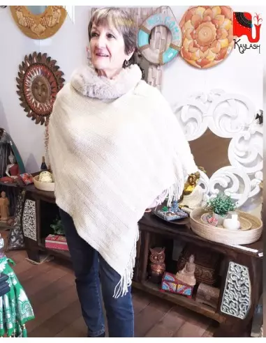 Poncho chenille con piel