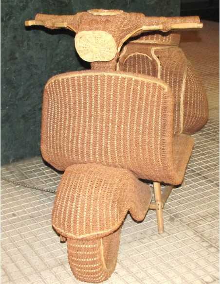 Moto Vespa Rattan