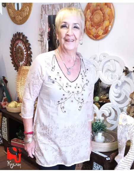 camisola-bordada-vars-estilo-boho-chic-con-detalles-artesanales-textura-fresca-kaylash