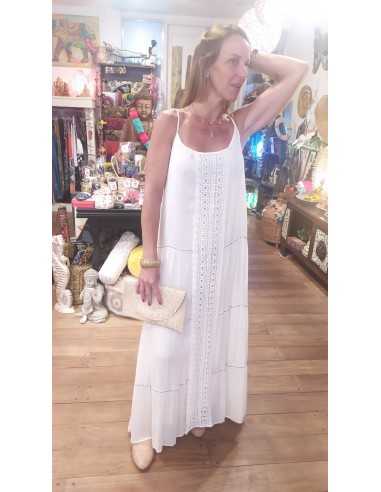 Vestido bordado guarda