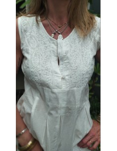 Musculosa bordada blanca 2