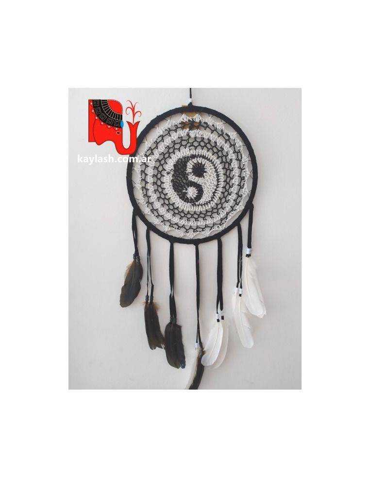 atrapasueños-yin-yang-de-crochet-tejido-artesanal-blanco-y-negro-protección-sueños-boho-chic-kaylash