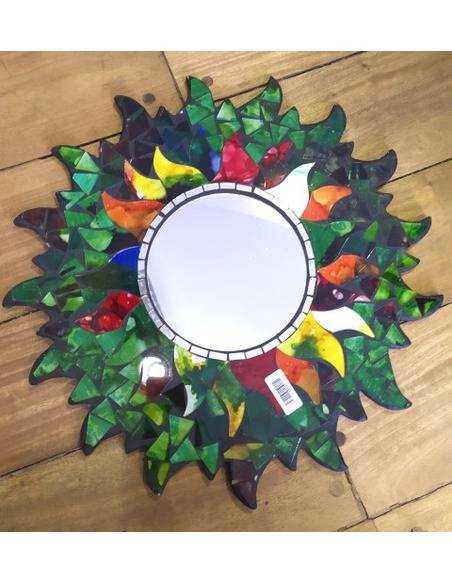 Espejo de madera con vecenitas de colores Origen: Indonesia