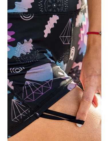 lulea-somos-celulas-calza-deportiva-yoga-sustentable-alta-compresion-diseno-organico-kaylash