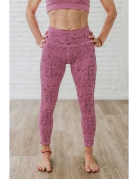 lulea-legging-antepasados-calza-yoga-sustentable-alta-compresion-estampa-etnica-kaylash
