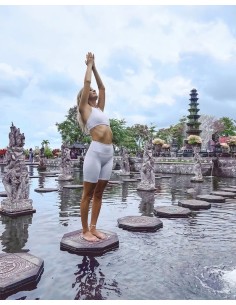 legging-3-8-new-white-calza-deportiva-capri-blanca-yoga-sustentable-lulea-kaylash