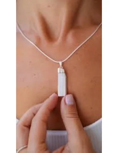 dije-selenita-piedra-natural-limpieza-energetica-claridad-mental-proteccion