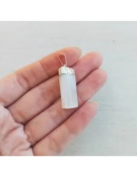 dije-selenita-piedra-natural-limpieza-energetica-claridad-mental-proteccion dije-selenita-piedra-natural-limpieza-energetica-claridad-mental-proteccion