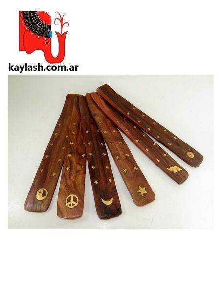 Porta sahumerio de madera con inscrustaciones de cobre