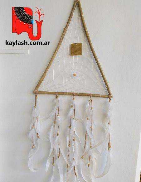 atrapasueno-bambu-plumas-decoracion-boho-chic-proteccion-sueños-artesanal-mistica-kaylash
