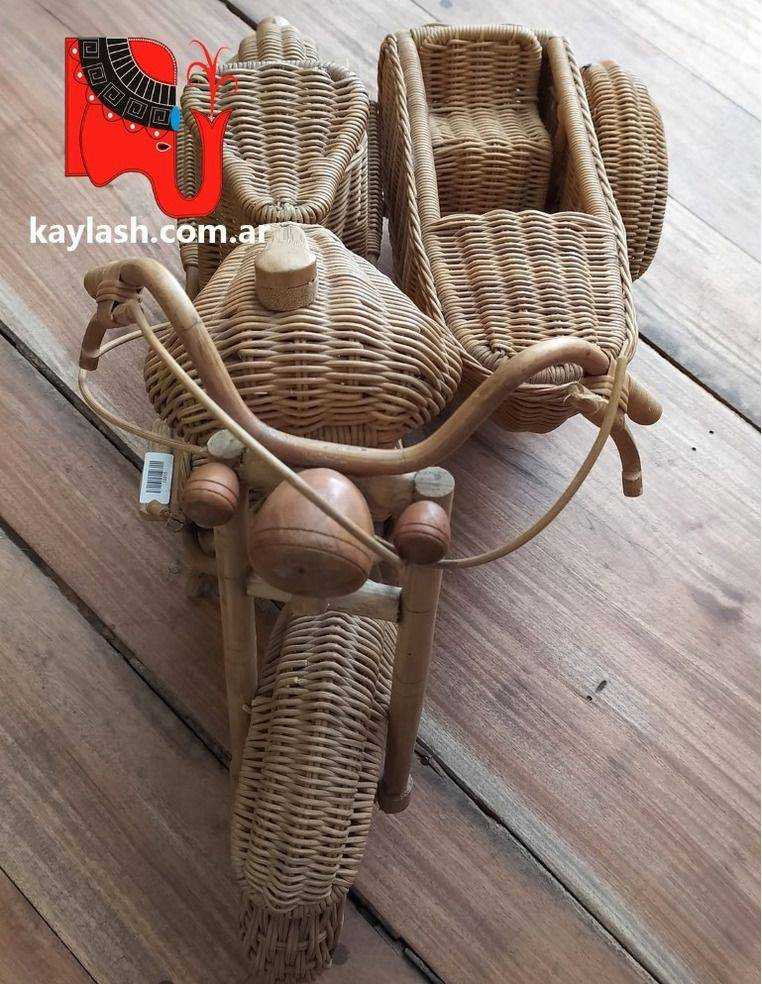 Moto de rattan con seagrass Origen: Indonesia