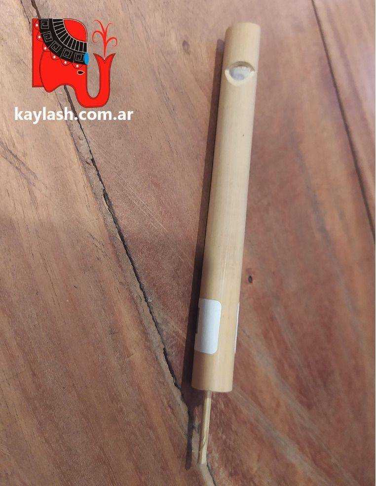 Silbato de madera de bambú 
