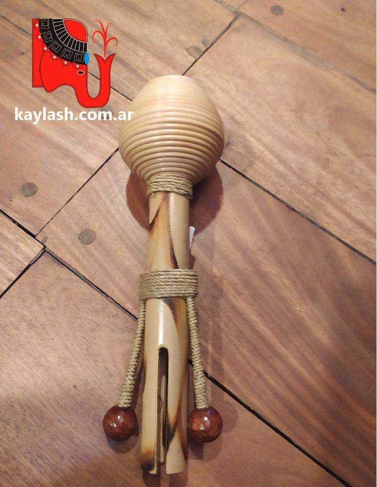 Maraca de ratan tik-tok